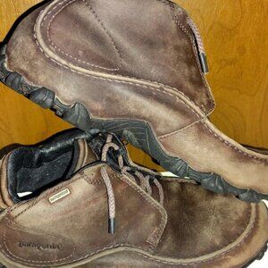 Men's Patagonia Vibram Waterproof Outdoor Lace Up Shoes Men's Size 7.5 Outdoor.